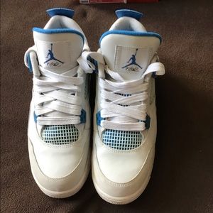 Air Jordan Retro 4 “Military Blue”